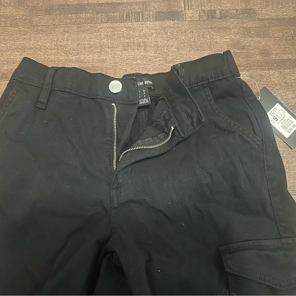 NWT black cargo pants - Picture 5 of 6